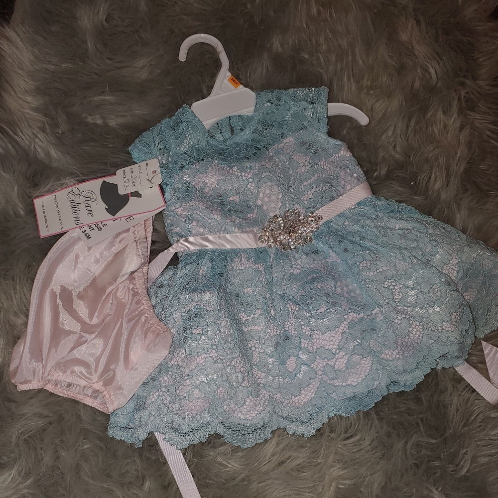 BNWT little girls 3-6 months Lace 2 Piece Dress